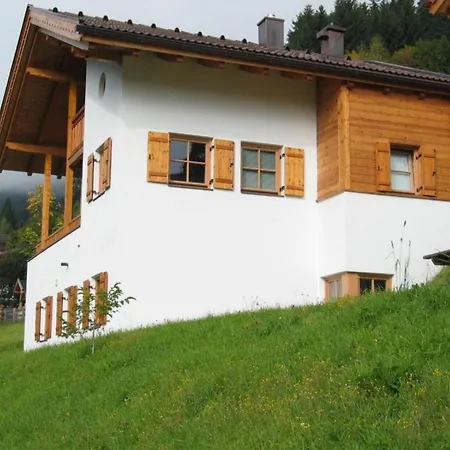Schoeneben 4-jahreszeiten * Wald im Pinzgau