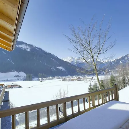 Schoeneben 4-jahreszeiten Semesterbostad *