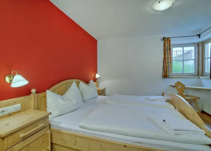 Schoeneben 4-jahreszeiten * Wald im Pinzgau