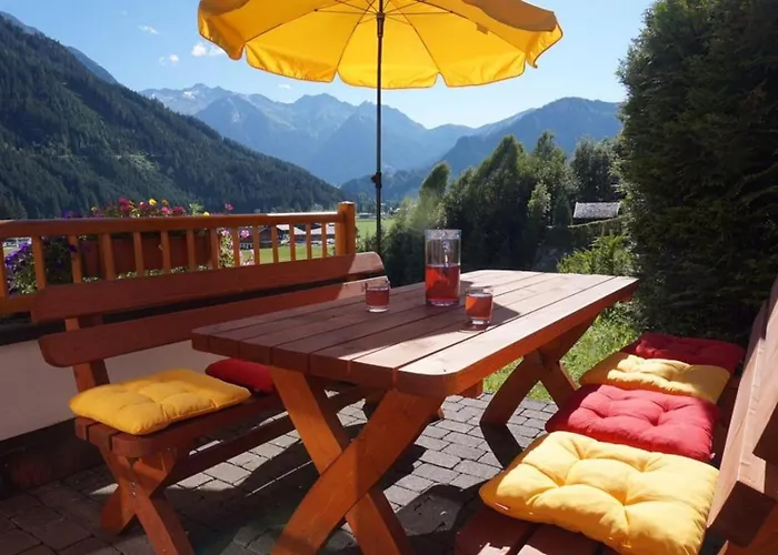 Schoeneben 4-jahreszeiten * Wald im Pinzgau